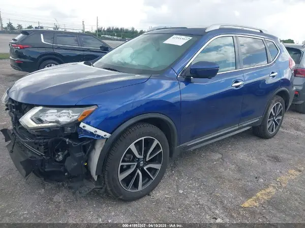 5N1AT2MV6KC724740 2019 NISSAN ROGUE - Image 2