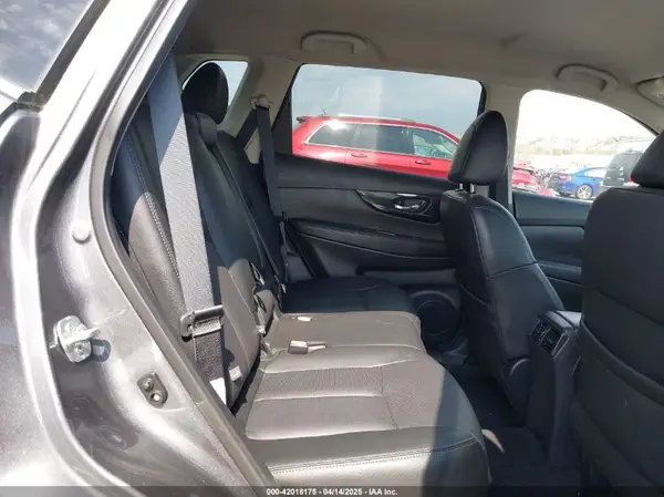5N1AT2MV6KC727136 2019 NISSAN ROGUE - Image 8