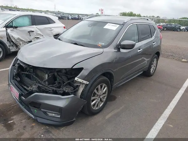 5N1AT2MV6KC752201 2019 NISSAN ROGUE - Image 2