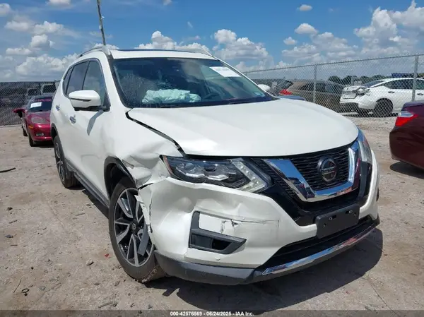 5N1AT2MV6KC760668 2019 NISSAN ROGUE - Image 1