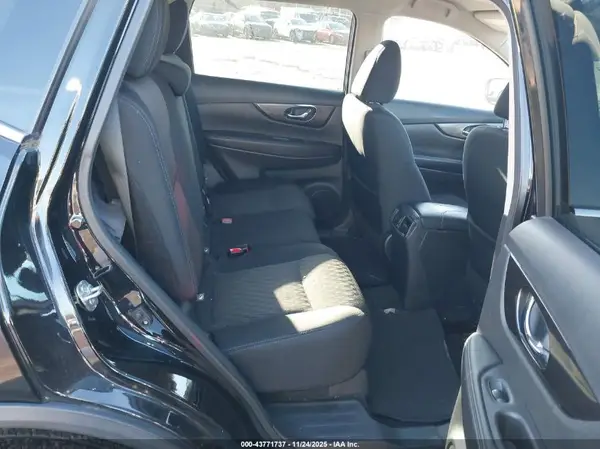5N1AT2MV6KC795775 2019 NISSAN ROGUE - Image 8