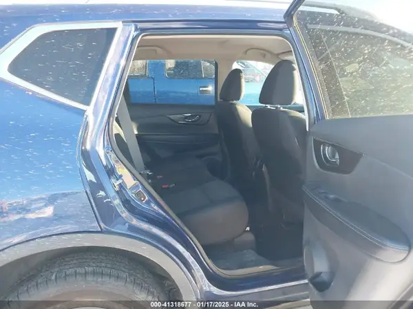 5N1AT2MV6KC811912 2019 NISSAN ROGUE - Image 8