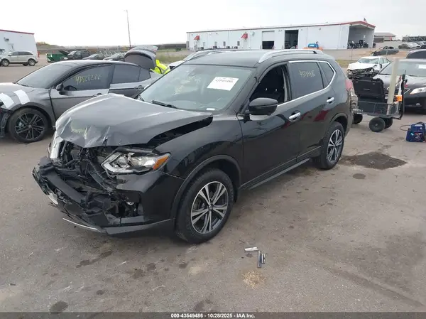 5N1AT2MV6KC818813 2019 NISSAN ROGUE - Image 2