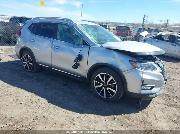 5N1AT2MV6KC820495 2019 NISSAN ROGUE - Image 1