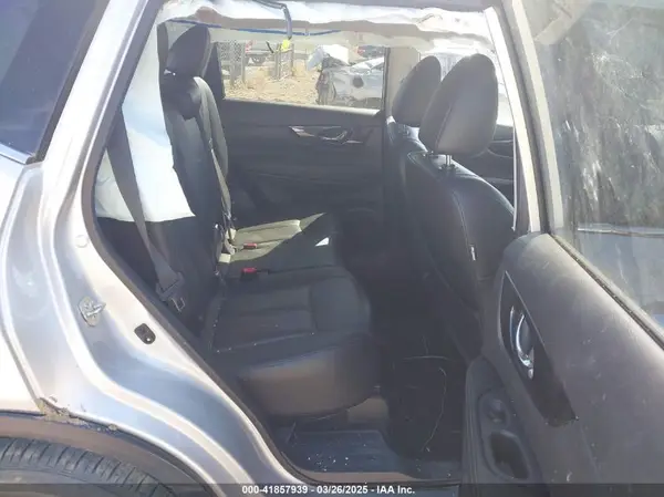 5N1AT2MV6KC820495 2019 NISSAN ROGUE - Image 8