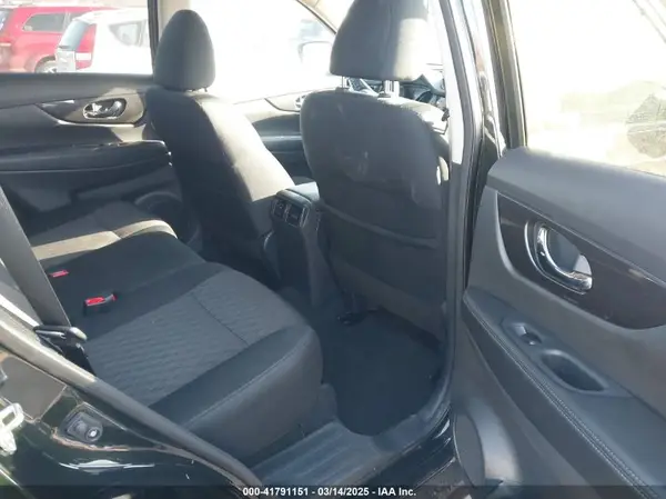 5N1AT2MV6LC717451 2020 NISSAN ROGUE - Image 8