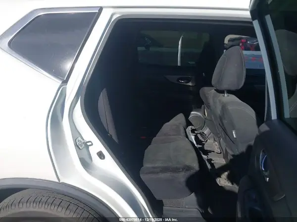 5N1AT2MV7GC758807 2016 NISSAN ROGUE - Image 8