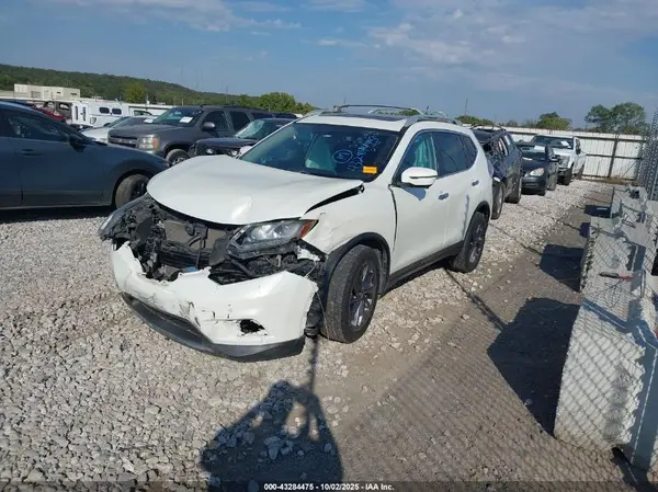 5N1AT2MV7GC783481 2016 NISSAN ROGUE - Image 2