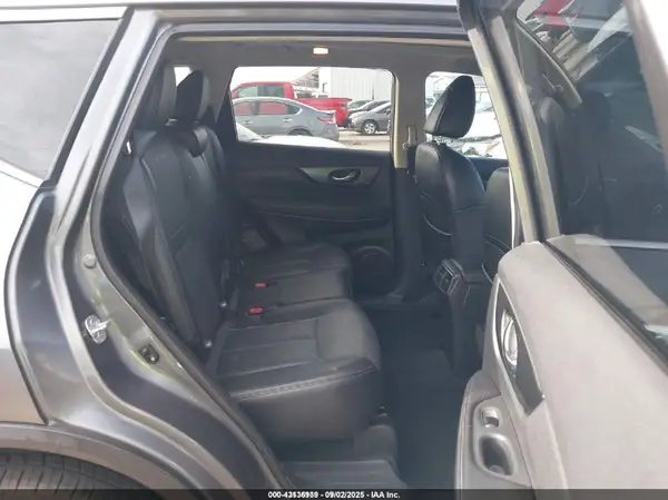 5N1AT2MV7GC784727 2016 NISSAN ROGUE - Image 8