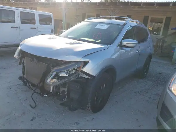 5N1AT2MV7GC810601 2016 NISSAN ROGUE - Image 2