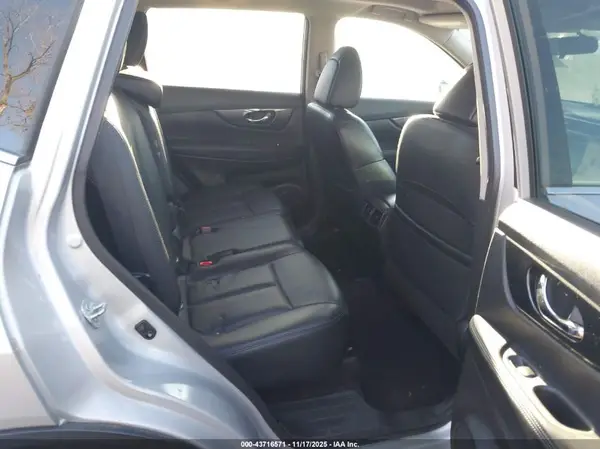 5N1AT2MV7GC862147 2016 NISSAN ROGUE - Image 8