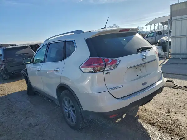 5N1AT2MV7GC863864 2016 NISSAN ROGUE - Image 2