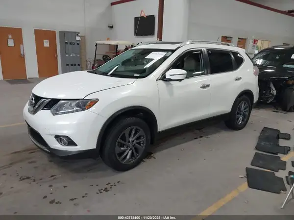 5N1AT2MV7GC865999 2016 NISSAN ROGUE - Image 2