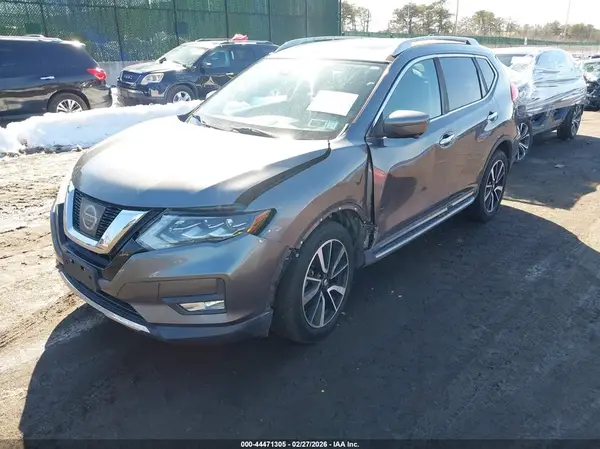 5N1AT2MV7HC730605 2017 NISSAN ROGUE - Image 2