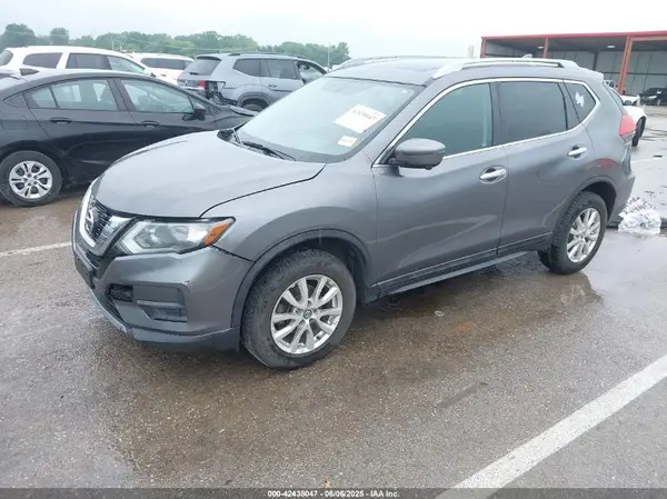 5N1AT2MV7HC731673 2017 NISSAN ROGUE - Image 2