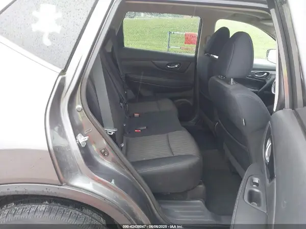 5N1AT2MV7HC731673 2017 NISSAN ROGUE - Image 8