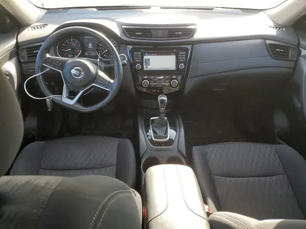 5N1AT2MV7HC734752 2017 NISSAN ROGUE - Image 8