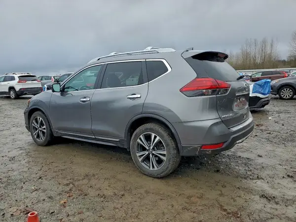 5N1AT2MV7HC739319 2017 NISSAN ROGUE - Image 2