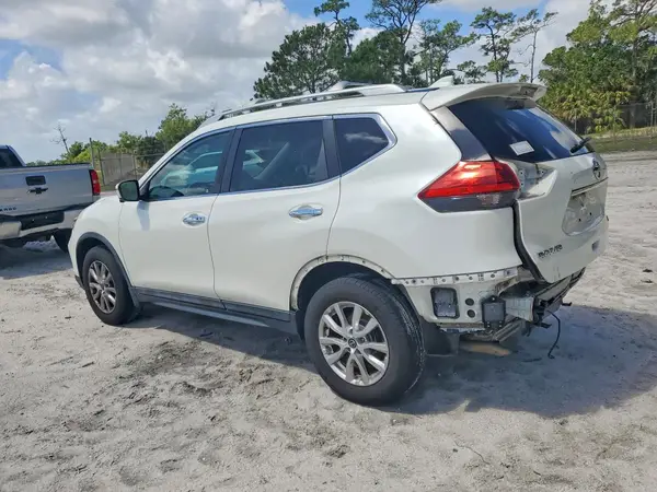 5N1AT2MV7HC746075 2017 NISSAN ROGUE - Image 2