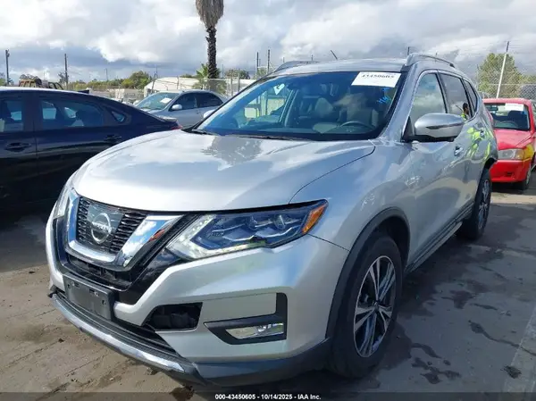 5N1AT2MV7HC753110 2017 NISSAN ROGUE - Image 2