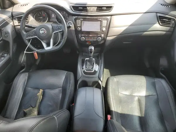 5N1AT2MV7HC760915 2017 NISSAN ROGUE - Image 8