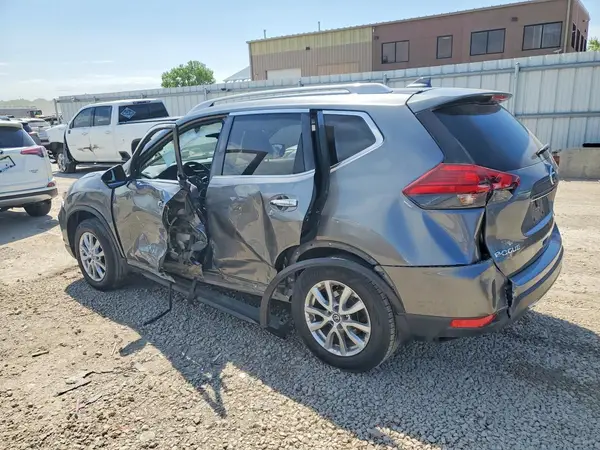 5N1AT2MV7HC763863 2017 NISSAN ROGUE - Image 2
