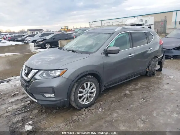 5N1AT2MV7HC766066 2017 NISSAN ROGUE - Image 2