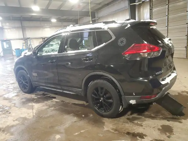 5N1AT2MV7HC768206 2017 NISSAN ROGUE - Image 2