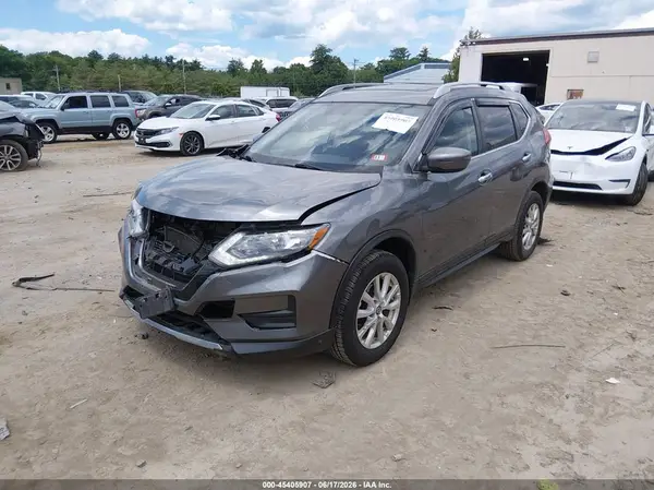 5N1AT2MV7HC774197 2017 NISSAN ROGUE - Image 2