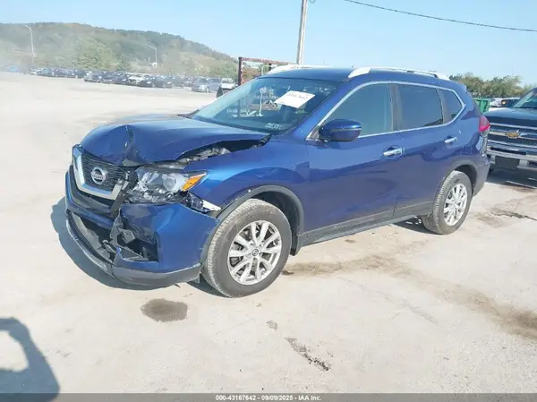 5N1AT2MV7HC777097 2017 NISSAN ROGUE - Image 2