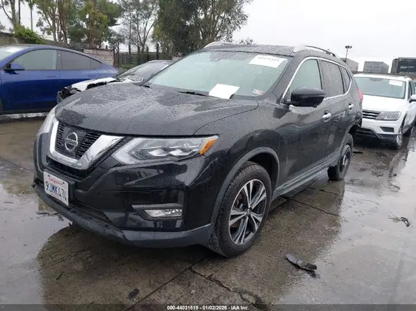5N1AT2MV7HC777438 2017 NISSAN ROGUE - Image 2