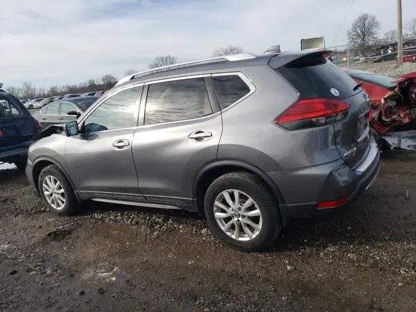 5N1AT2MV7HC780758 2017 NISSAN ROGUE - Image 2