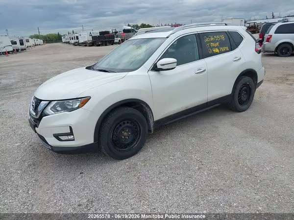 5N1AT2MV7HC781148 2017 NISSAN ROGUE - Image 2