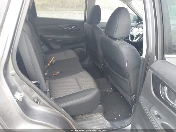 5N1AT2MV7HC781604 2017 NISSAN ROGUE - Image 8