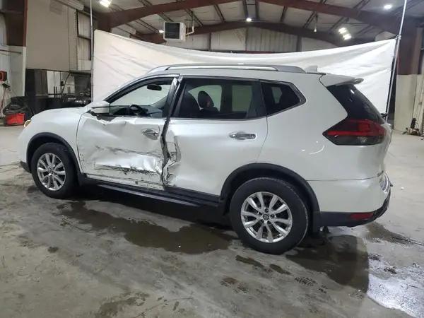 5N1AT2MV7HC784292 2017 NISSAN ROGUE - Image 2