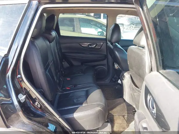 5N1AT2MV7HC786026 2017 NISSAN ROGUE - Image 8