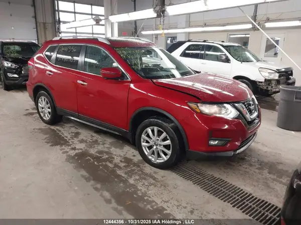 5N1AT2MV7HC786303 2017 NISSAN ROGUE - Image 1
