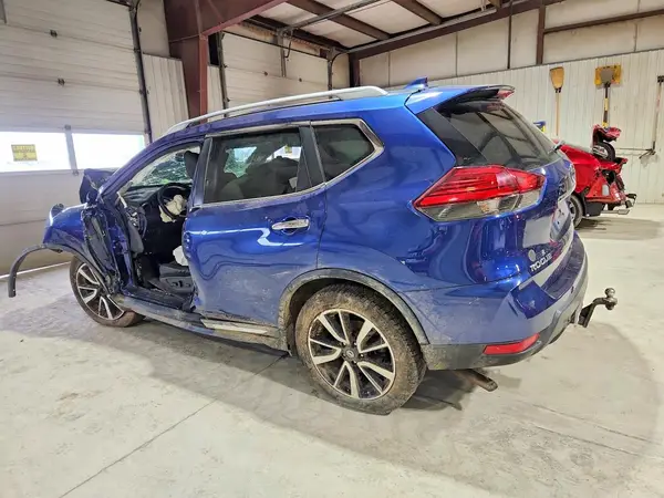5N1AT2MV7HC790285 2017 NISSAN ROGUE - Image 2