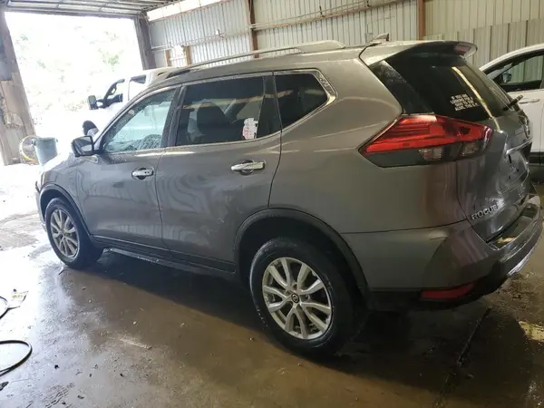 5N1AT2MV7HC791257 2017 NISSAN ROGUE - Image 2