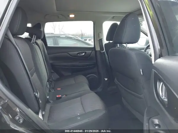 5N1AT2MV7HC791856 2017 NISSAN ROGUE - Image 8