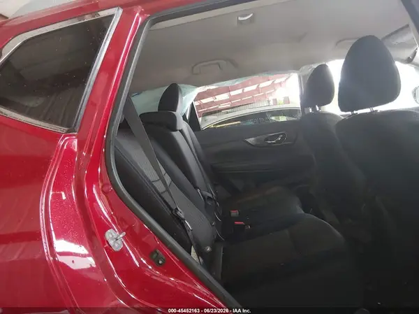 5N1AT2MV7HC795549 2017 NISSAN ROGUE - Image 8