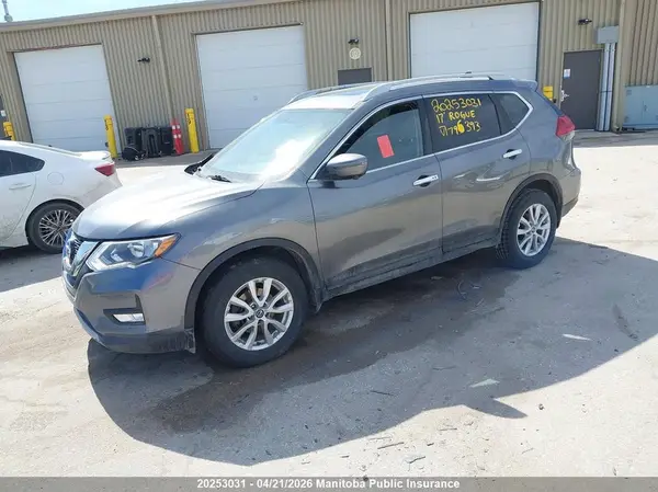 5N1AT2MV7HC796393 2017 NISSAN ROGUE - Image 2