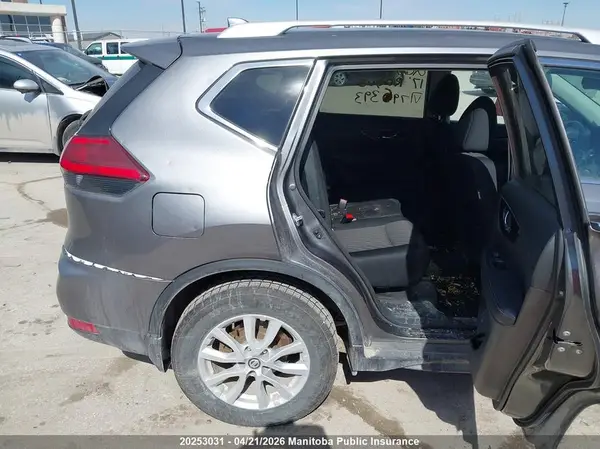 5N1AT2MV7HC796393 2017 NISSAN ROGUE - Image 8