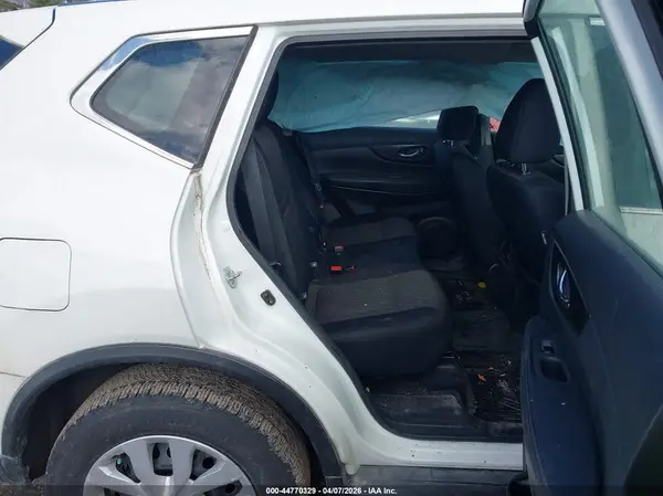 5N1AT2MV7HC799469 2017 NISSAN ROGUE - Image 8