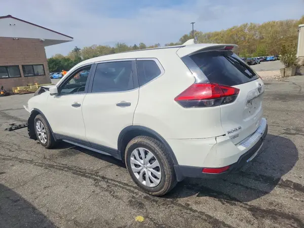 5N1AT2MV7HC800216 2017 NISSAN ROGUE - Image 2