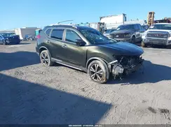 5N1AT2MV7HC807098 2017 NISSAN ROGUE