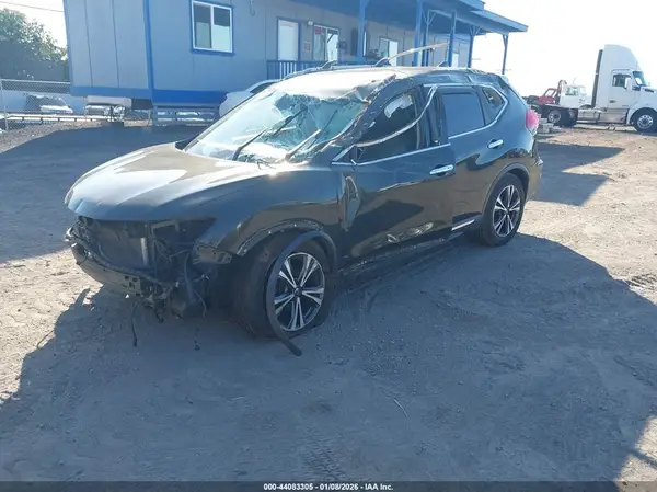 5N1AT2MV7HC807098 2017 NISSAN ROGUE - Image 2