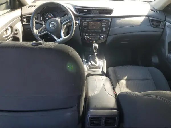 5N1AT2MV7HC808123 2017 NISSAN ROGUE - Image 8