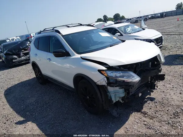5N1AT2MV7HC811104 2017 NISSAN ROGUE - Image 1