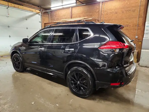 5N1AT2MV7HC816190 2017 NISSAN ROGUE - Image 2